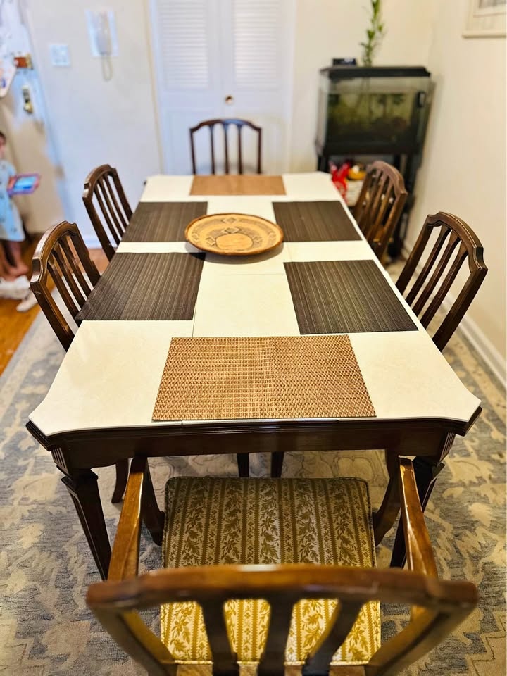 Enrique table