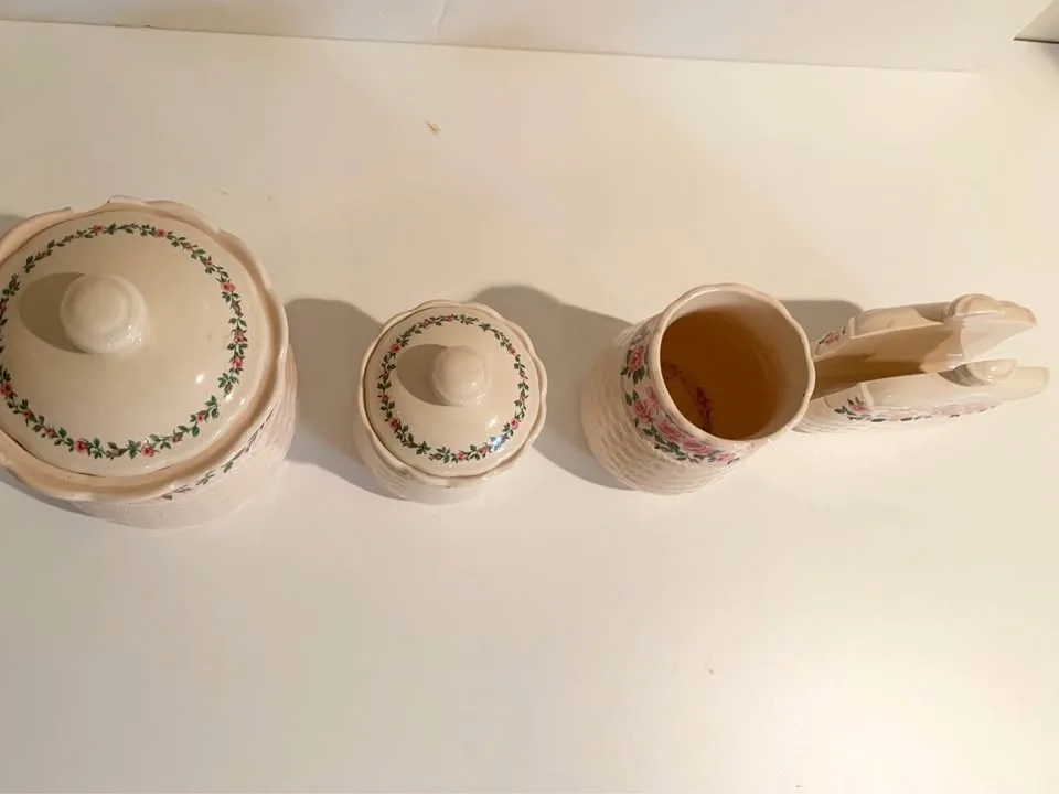 Japan ceramic kitchenware set - cookie jar napkin holder image indicator(2)