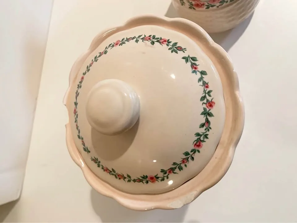 Japan ceramic kitchenware set - cookie jar napkin holder image indicator(5)