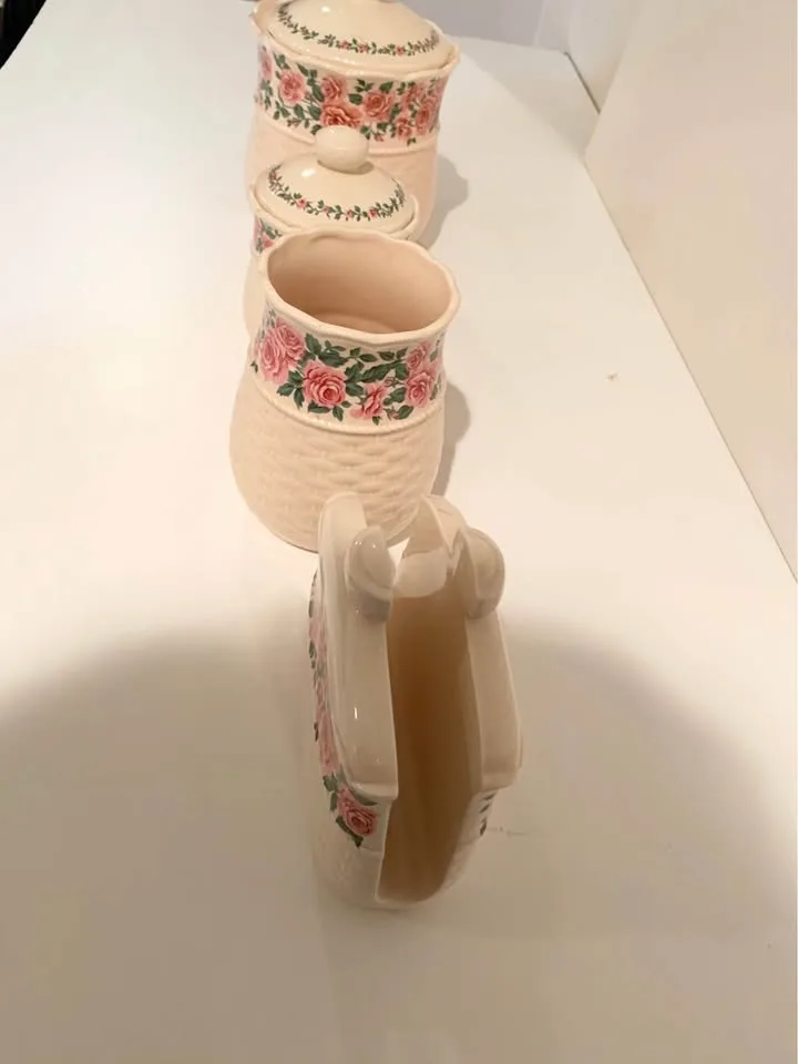 Japan ceramic kitchenware set - cookie jar napkin holder image indicator(6)