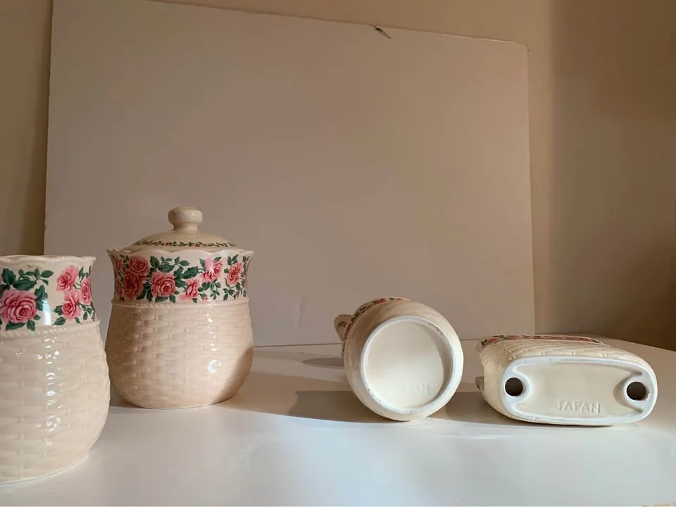 Japan ceramic kitchenware set - cookie jar napkin holder image indicator(10)