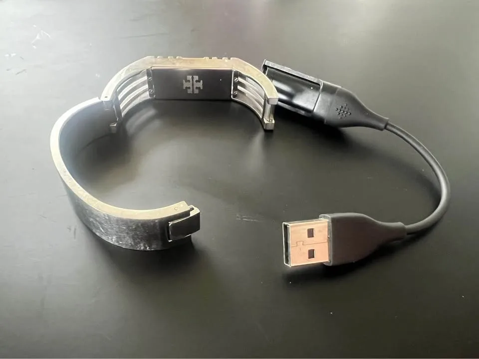 Tory Burch Fitbit Flex bracelet, Fitbit and its charger image indicator(2)
