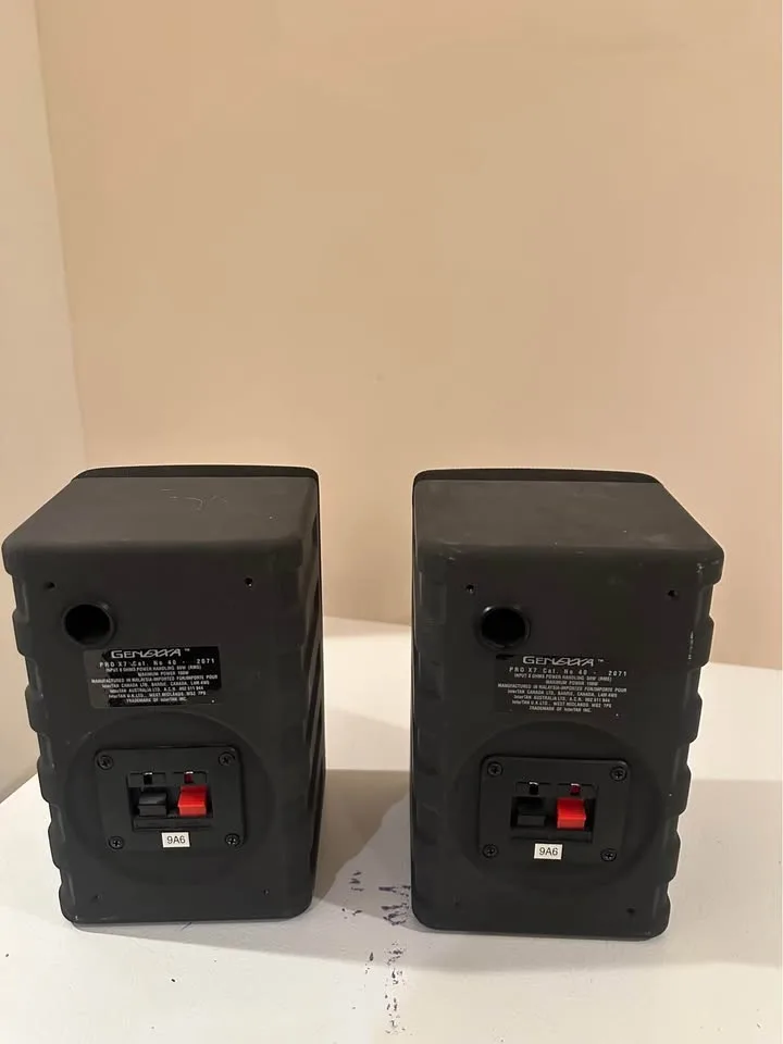 Genexxa Pro X7 Bookshelf Speakers No 40 - 2071 image indicator(4)