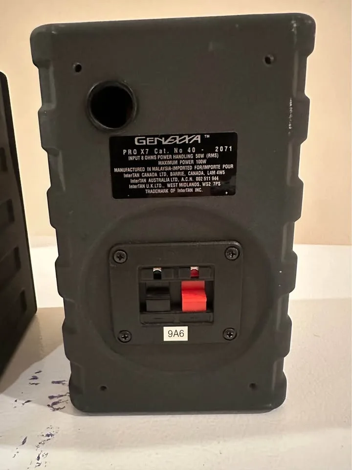 Genexxa Pro X7 Bookshelf Speakers No 40 - 2071 image indicator(6)