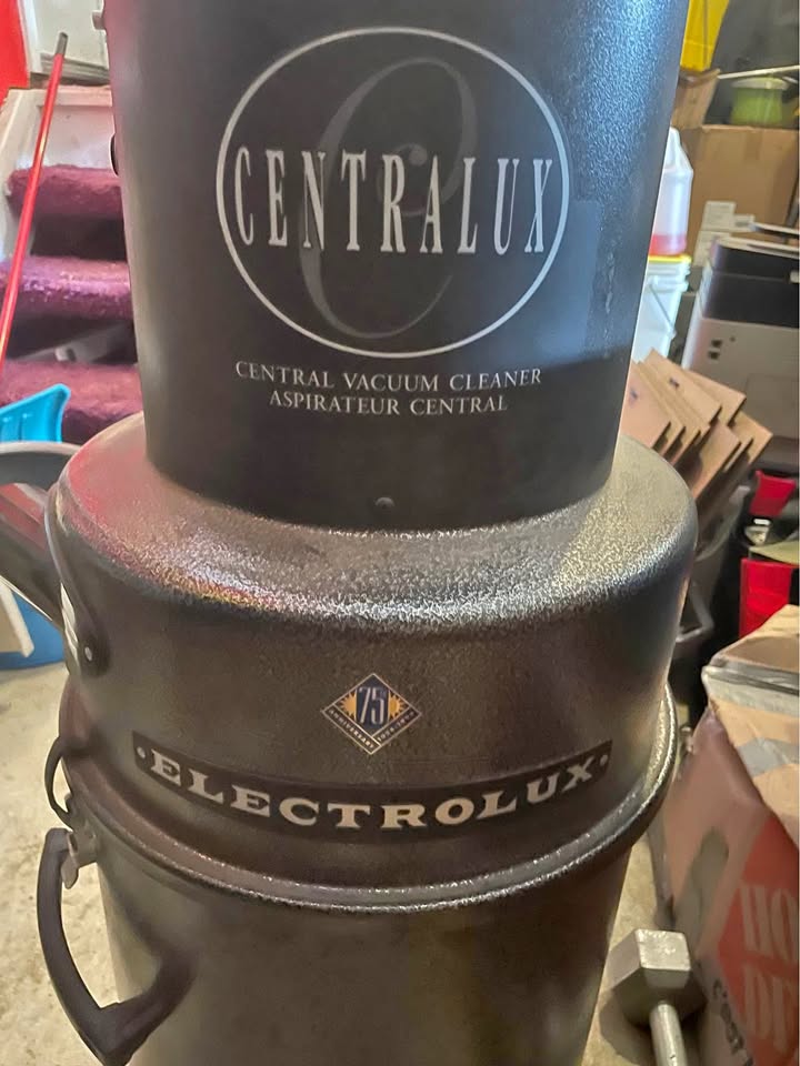 Central vacuum