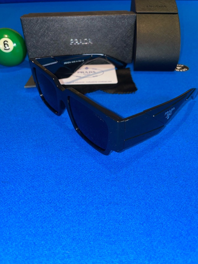 Prada Sunglasses PR 10ZS Black Dark Grey w Receipt