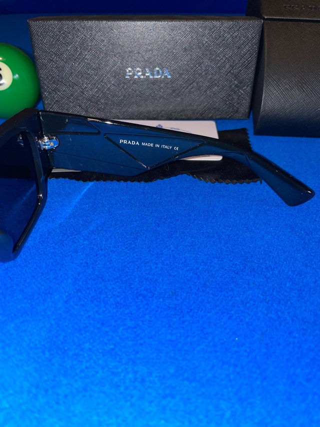 Prada Sunglasses PR 10ZS Black Dark Grey w Receipt - photo 3