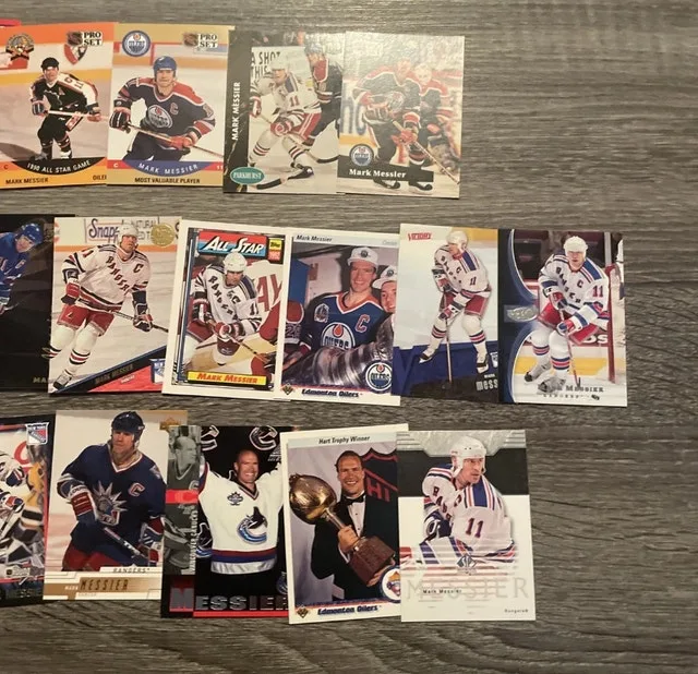 Mark Messier Hockey Card Lot - 25+ Cards image indicator(4)