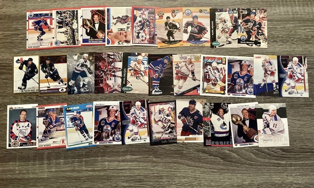 Mark Messier Hockey Card Lot - 25+ Cards - photo 5