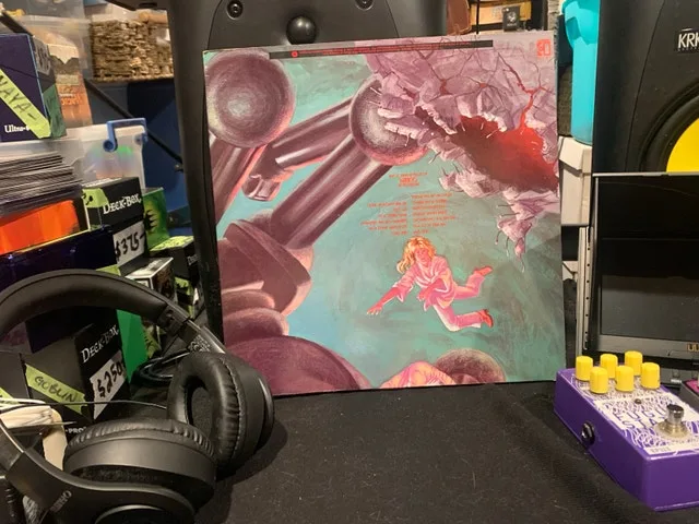 QUEEN Original Vinyl with great songs VG condition image indicator(2)