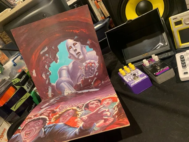 QUEEN Original Vinyl with great songs VG condition image indicator(3)