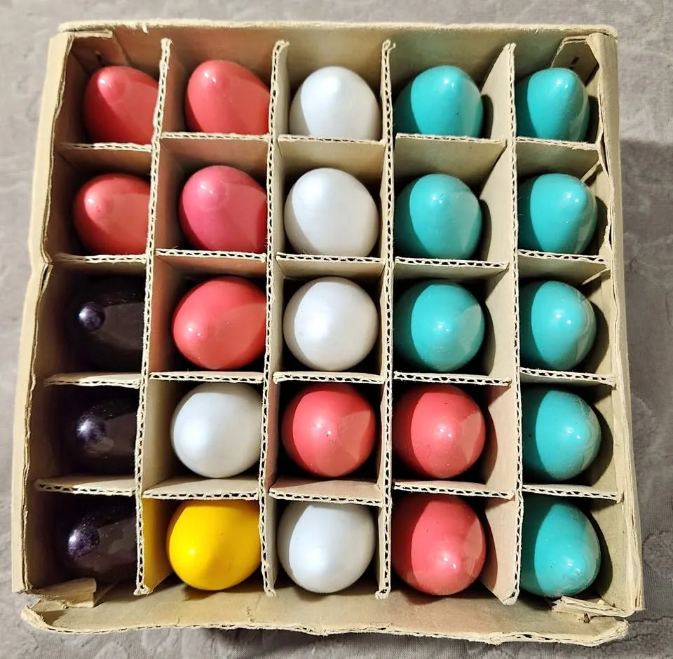 Mint in box 25 vintage Christmas decoration bulbs