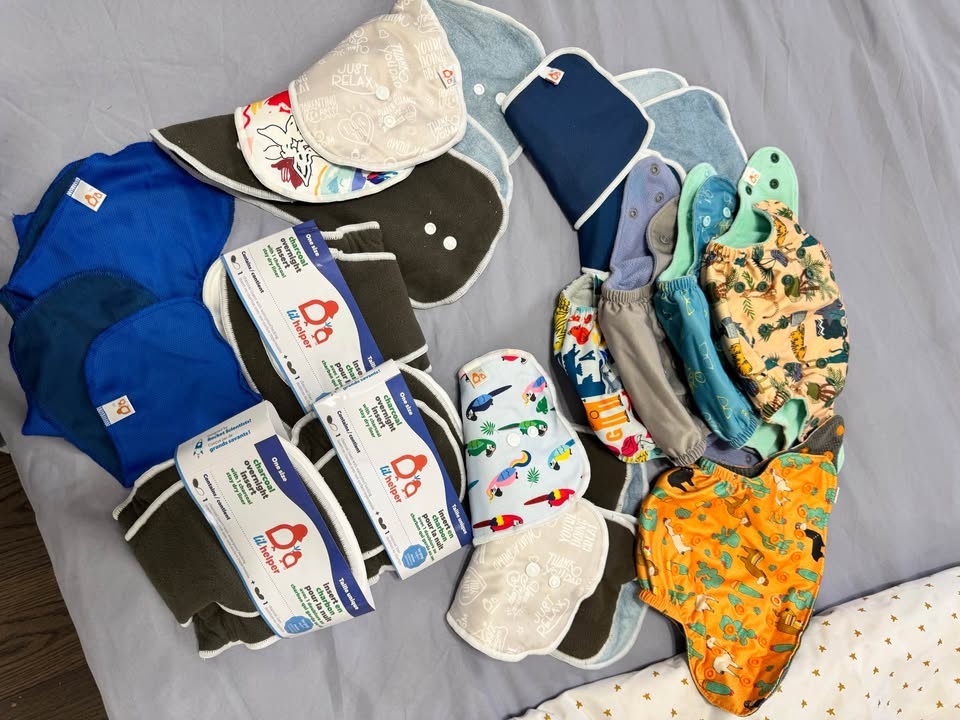 Cloth diapers, inserts, wet bags & change pads - photo 2
