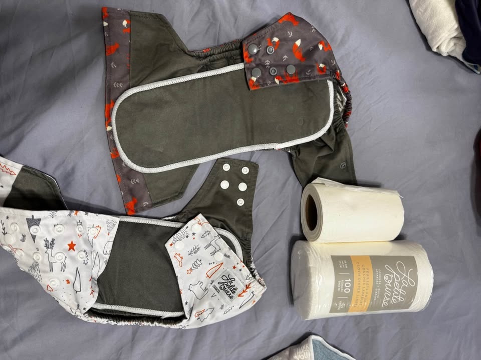 Cloth diapers, inserts, wet bags & change pads - photo 3