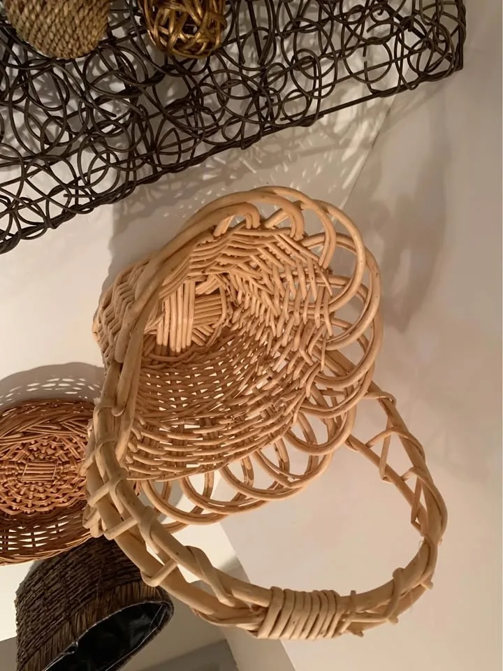 Wicker baskets for decor or flower arrangements - four baskets image indicator(5)