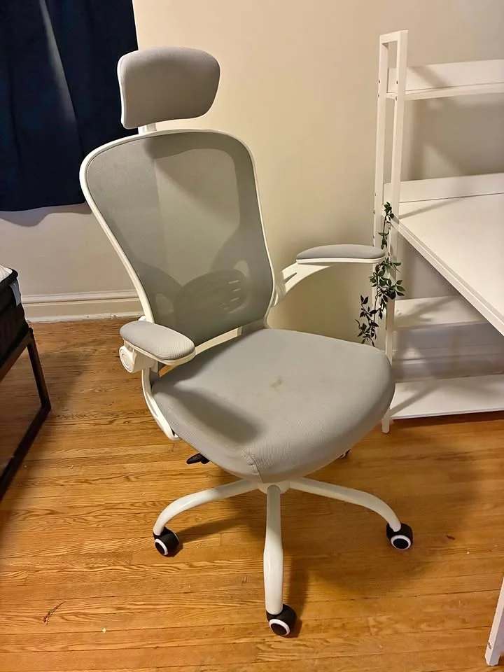 Desk chair