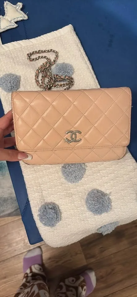 Chanel pink mini bag image indicator(4)