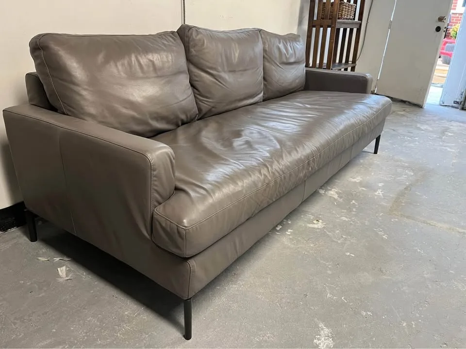 Grey Leather Eve sofa from EQ3 image indicator(5)