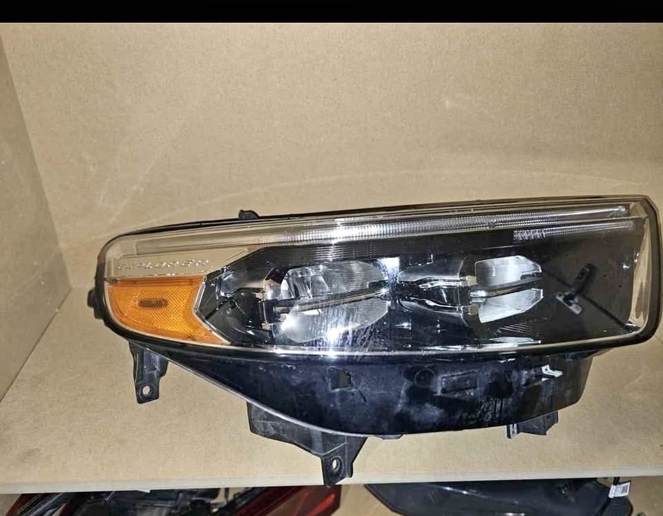 Ford explorer 2022 headlights