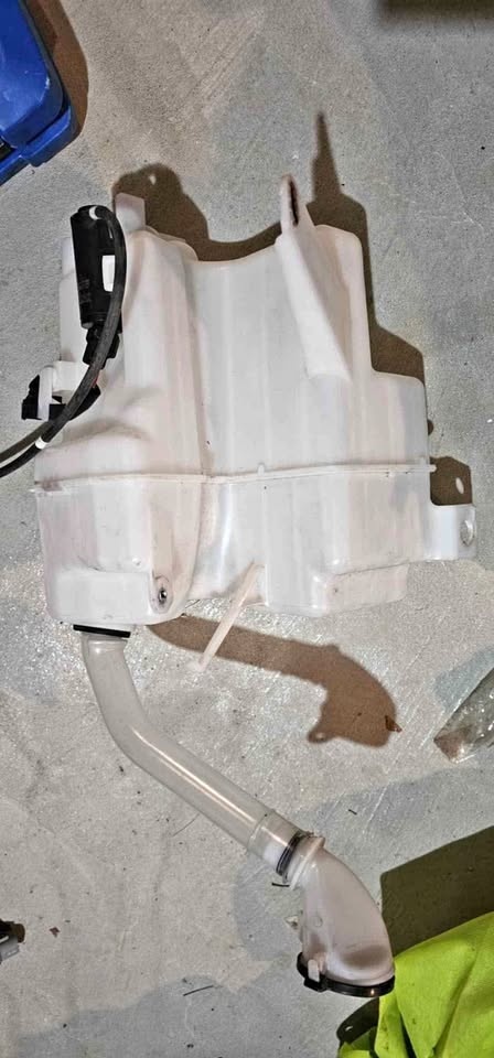 Toyota washer fluid reservoir
