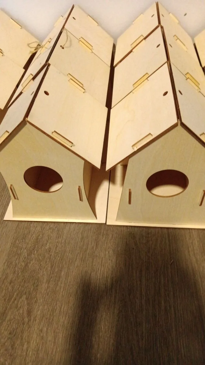 Handmade Wooden Birdhouse image indicator(6)