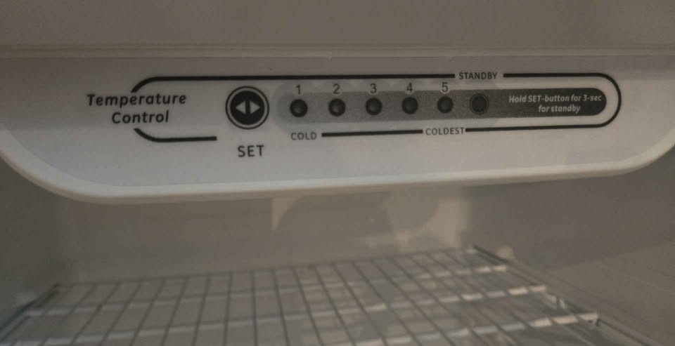 Insignia 2 door fridge - height 63 inch width 29 inch - photo 4