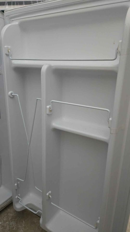 Insignia- mini fridge for sale - photo 3
