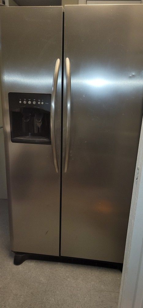 Frigidaire 26 Cu. Ft. Side-by-Side Refrigerator FRS6HF55KS