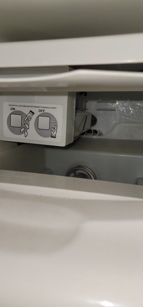 Frigidaire 26 Cu. Ft. Side-by-Side Refrigerator FRS6HF55KS - photo 2