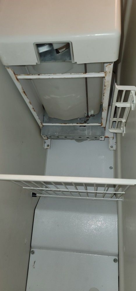 Frigidaire 26 Cu. Ft. Side-by-Side Refrigerator FRS6HF55KS - photo 3