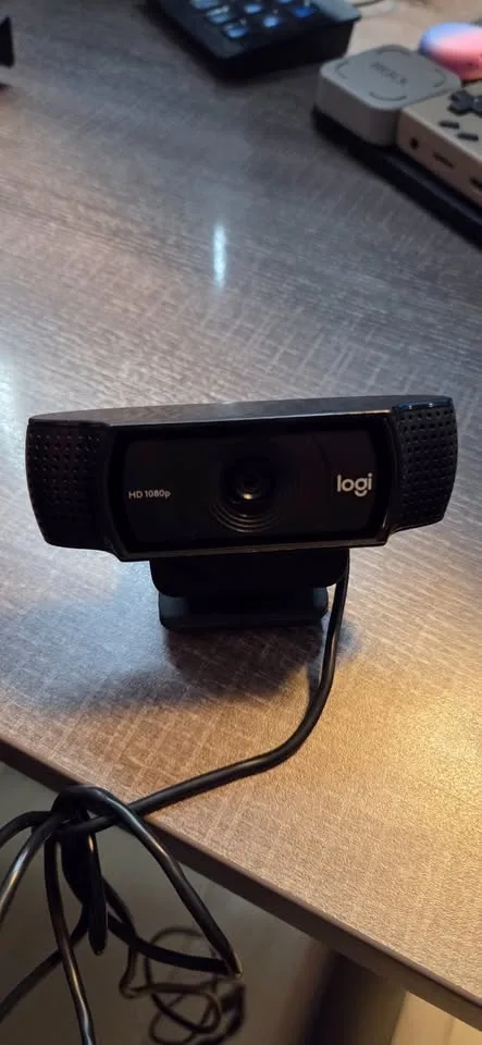 Logitech C920x HD Pro PC Webcam image indicator(2)