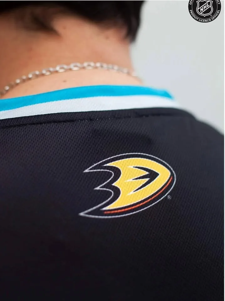 Anaheim Ducks Retro Hockey Tank image indicator(2)