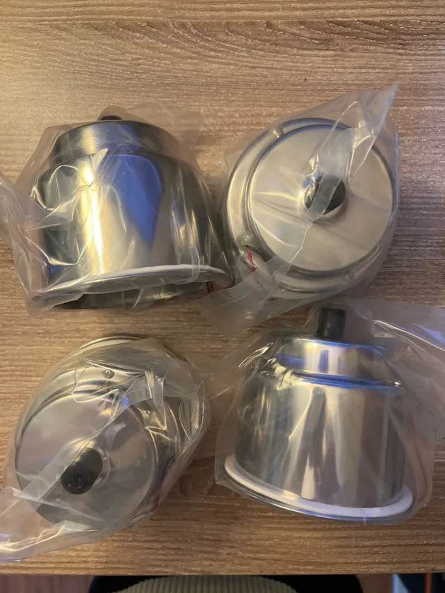 4 New Pot Lights