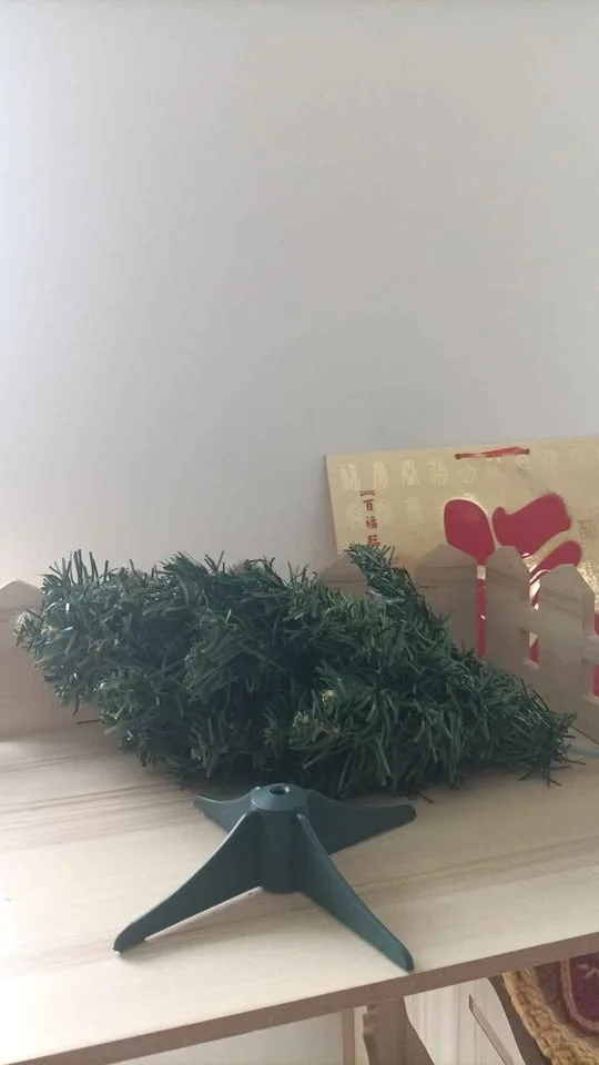 ‼️NEED GONE ASAP‼️ Small Desktop Christmas Tree image indicator(4)