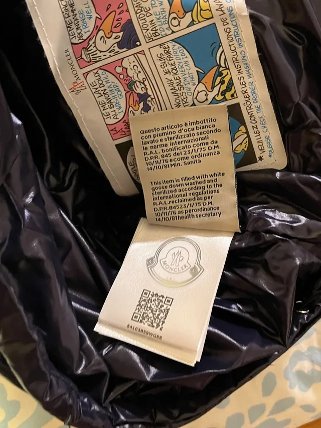 Moncler puffer jacket image indicator(5)