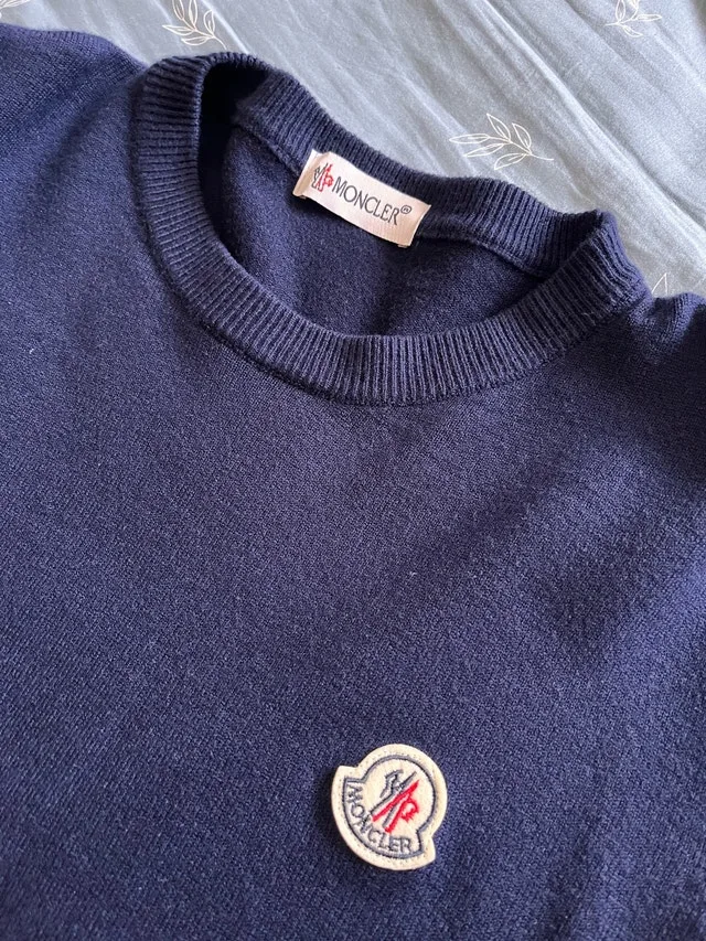 Moncler size m blue knit