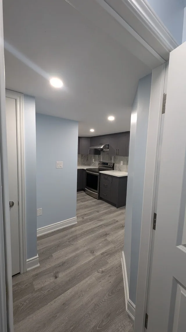 2BDR + 1Bathroom LEGAL Basement apartment with Sep Entrance image indicator(3)