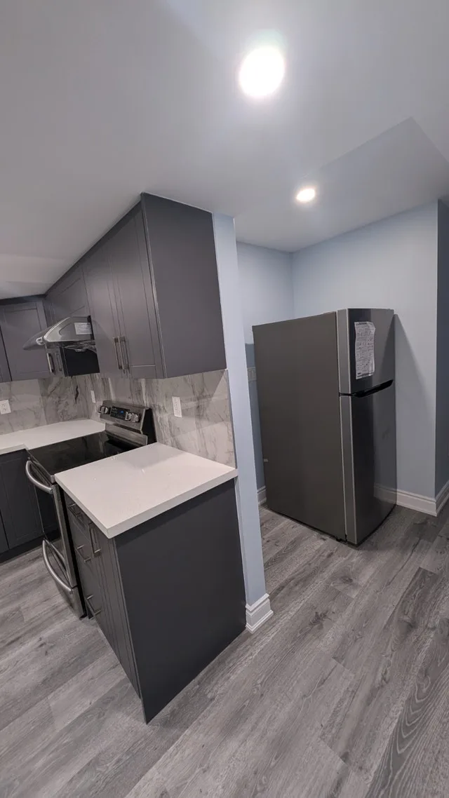 2BDR + 1Bathroom LEGAL Basement apartment with Sep Entrance image indicator(5)