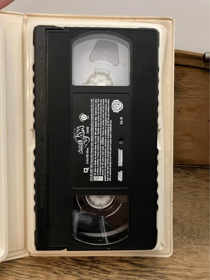 Space Jam VHS - photo 2