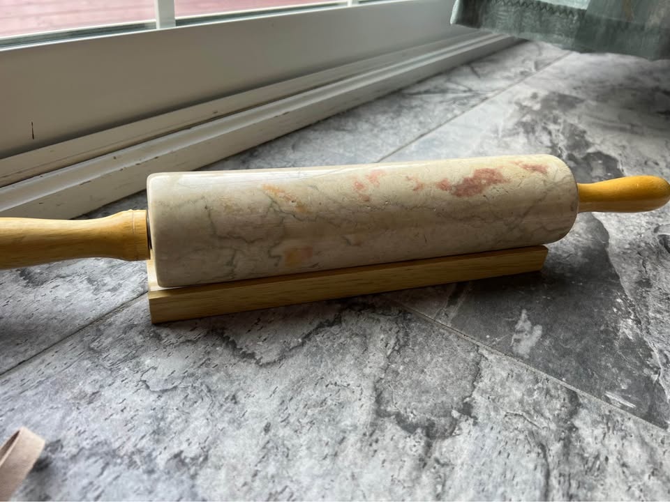Marble Rolling Pin + Wooden Stand – Excellent Condition - photo 2