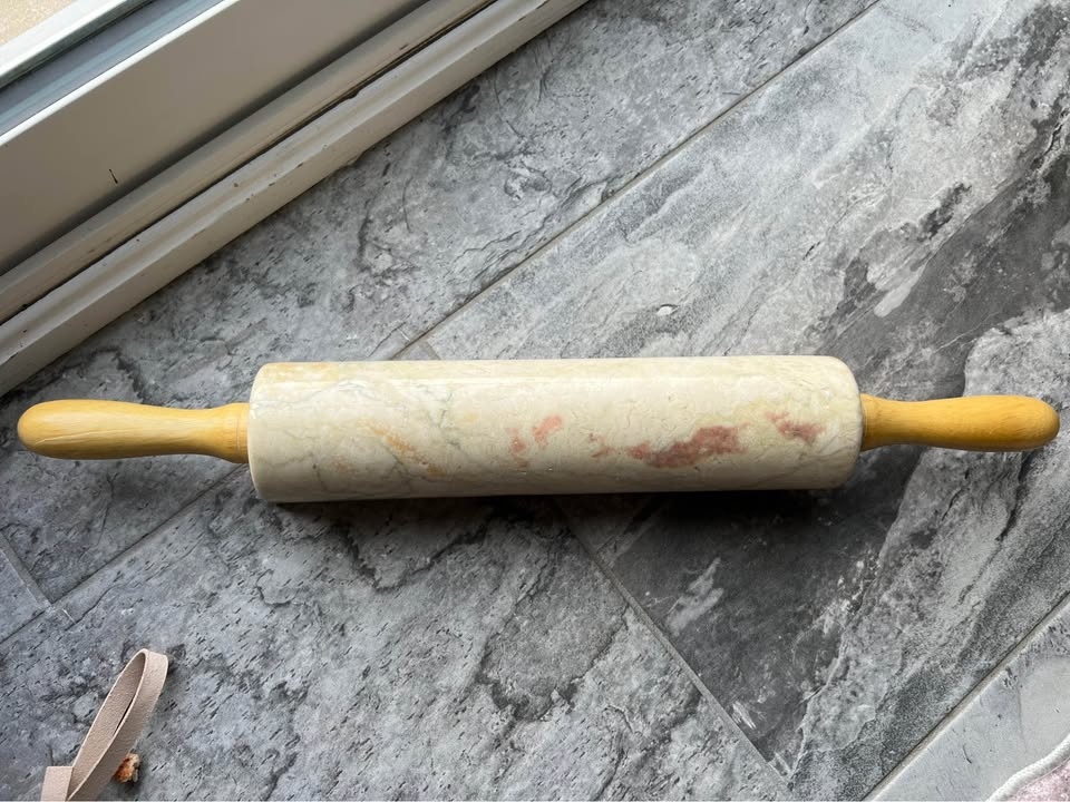 Marble Rolling Pin + Wooden Stand – Excellent Condition - photo 3