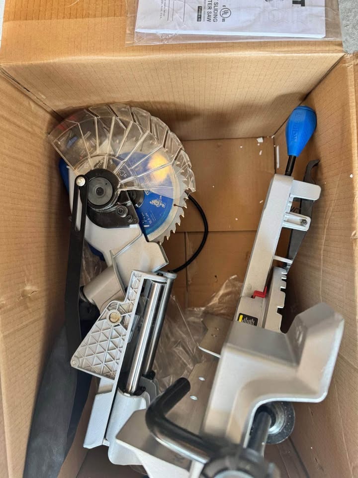 Kobalt 7-1/4” Sliding Miter Saw - Like New - photo 5