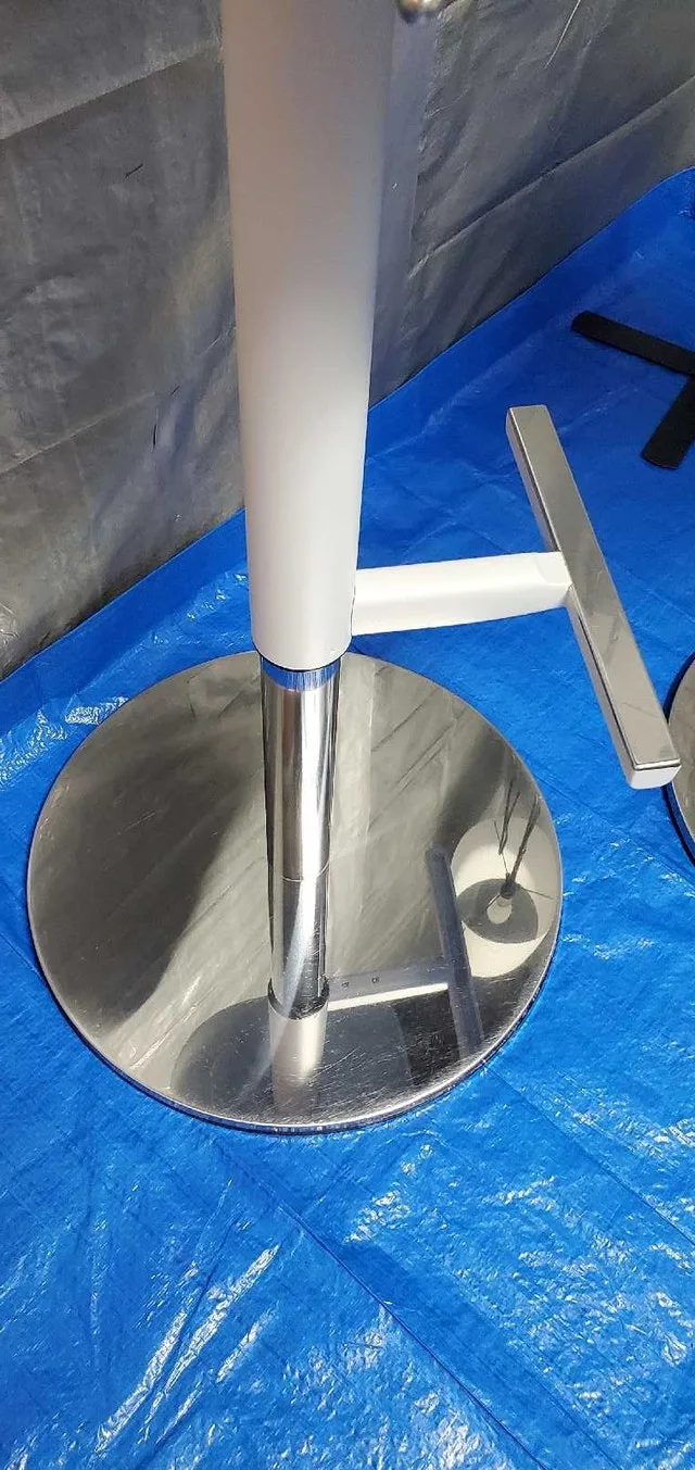 ➡️ 2x Bar Stools Adjustable Height Swivel, Metal Base image indicator(8)