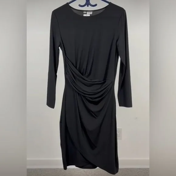 NWT Jacqueline de Yong Black Sleeved You Have My Heart Dress image indicator(2)