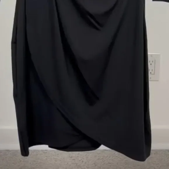 NWT Jacqueline de Yong Black Sleeved You Have My Heart Dress image indicator(3)