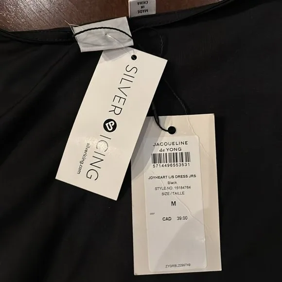 NWT Jacqueline de Yong Black Sleeved You Have My Heart Dress image indicator(4)