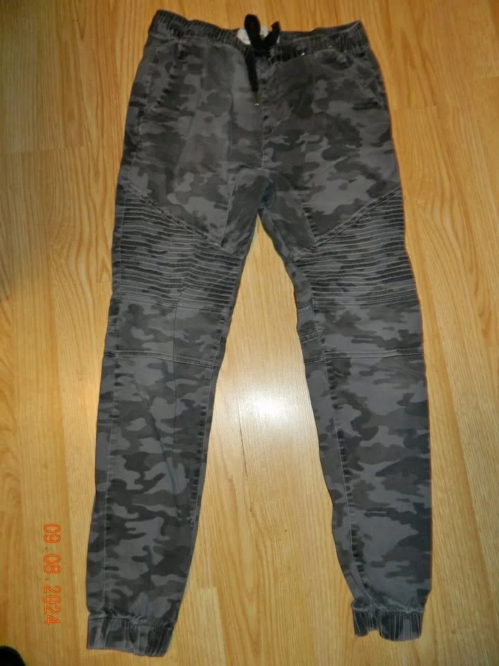 MENS URBAN HERITAGE cargo jogger...size S...VGUC-EUC soft with s