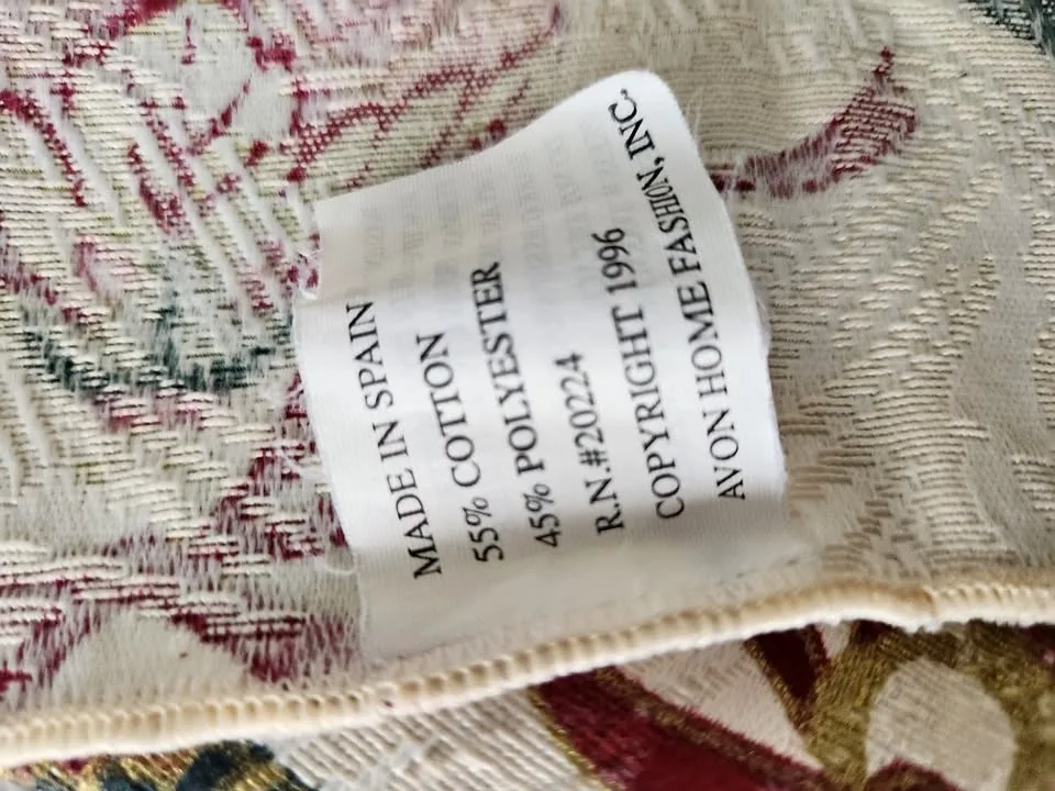 Christmas Sparkle Linens with 12 Napkins