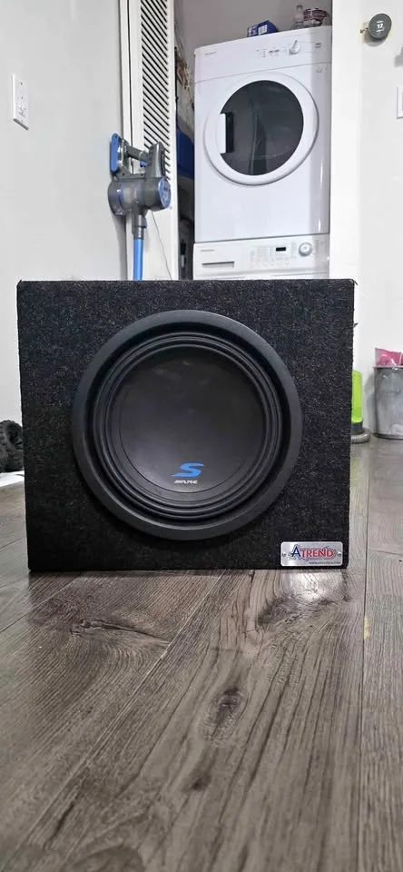 🔊🔥 For Sale: Alpine S-Series 10" Sub + Gladen RC600c1 Amp
