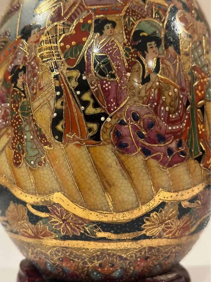 SATSUMA 8” Hand Painted Egg Geisha Design image indicator(3)